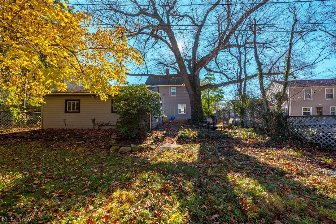 24224 Russell Road Bay Village, OH 44140 - Photo 30 of 34