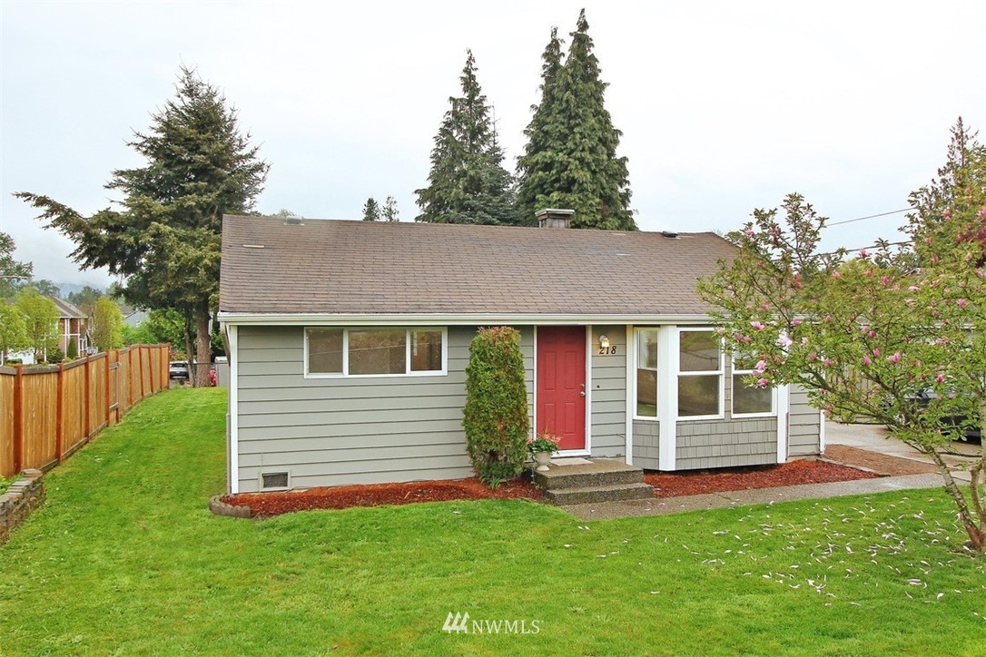 218 Union Avenue Northeast Renton, WA 98059 - Photo 2 of 16 Gallery Image 2