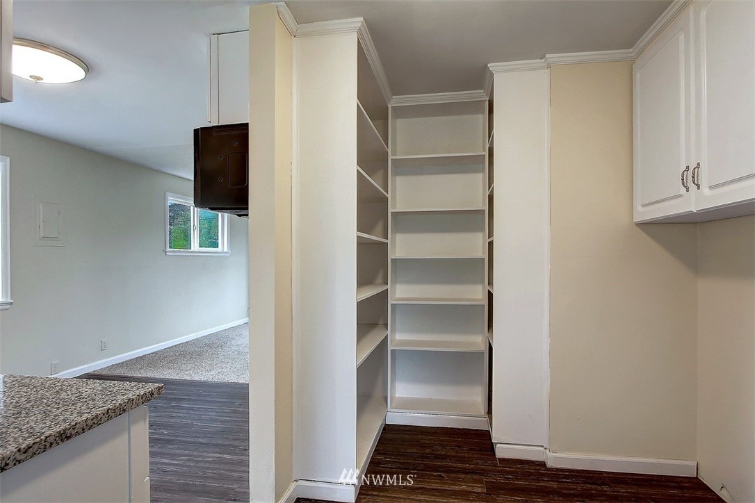 218 Union Avenue Northeast Renton, WA 98059 - Photo 12 of 16 Gallery Image 12