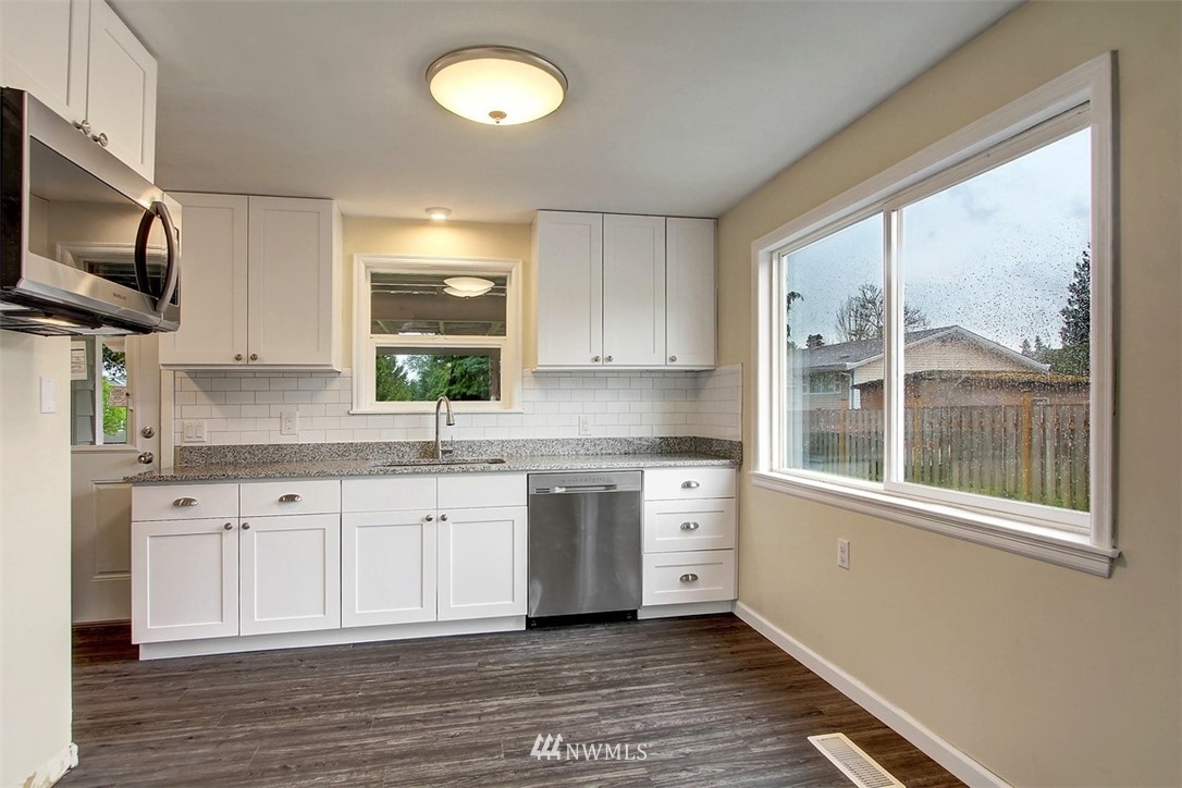 218 Union Avenue Northeast Renton, WA 98059 - Photo 10 of 16 Gallery Image 10
