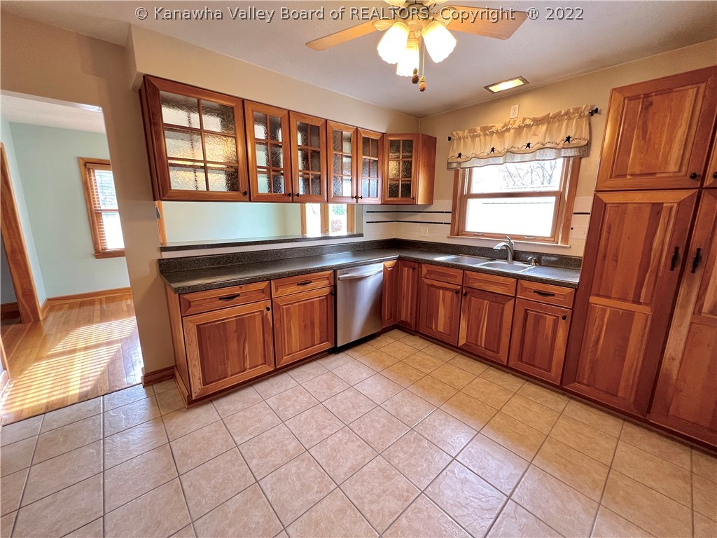 2023 Mason Boulevard Point Pleasant, WV 25550 - Photo 16 of 48 Gallery Image 16