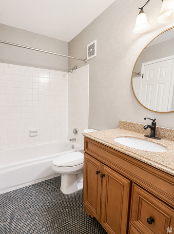 6907 South 745th Street East, Unit G Midvale, UT 84047 - Photo 17 of 30 Hall bathroom with large vanity and tub/shower