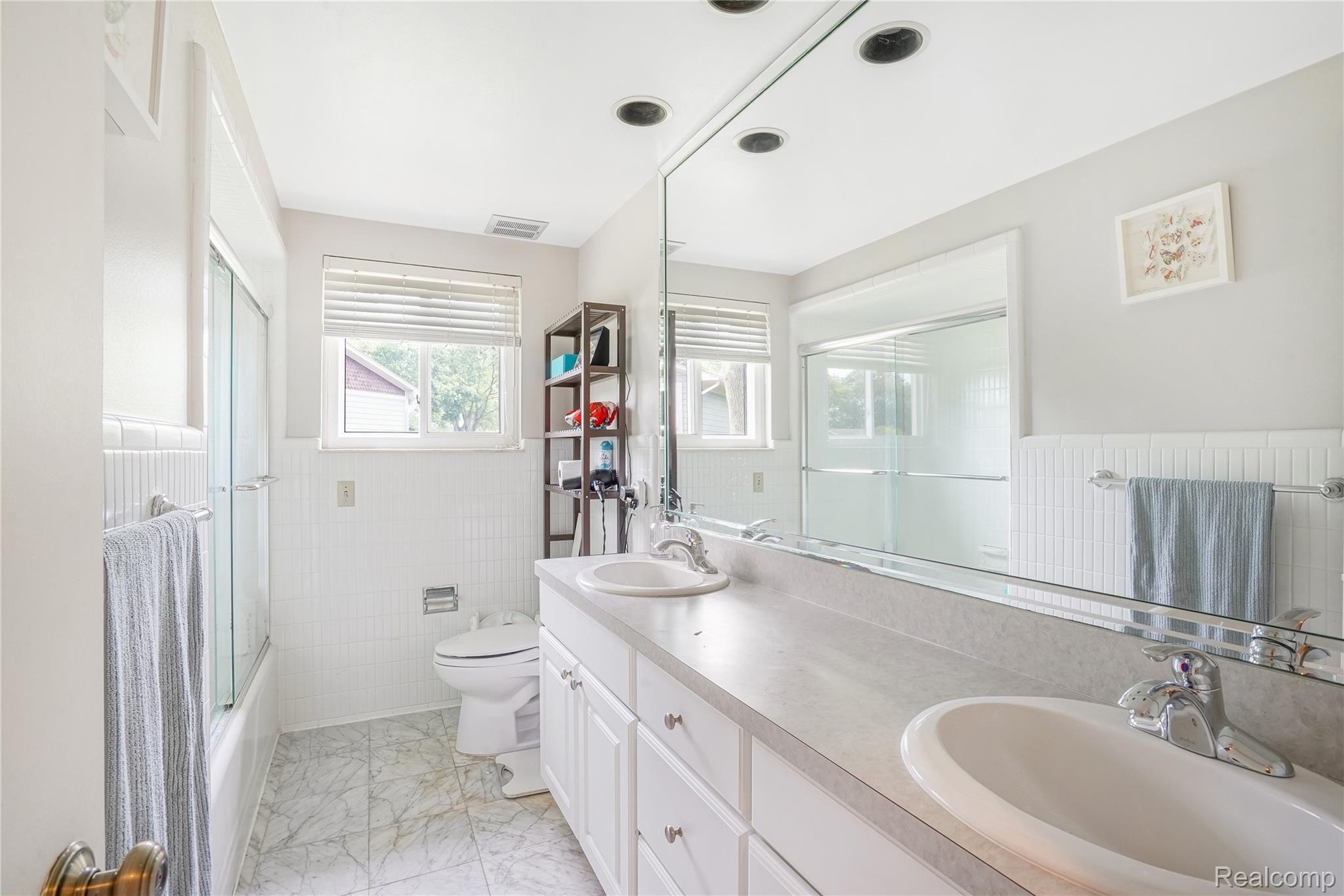 5822 Shaun Road West Bloomfield, MI 48322 - Photo 22 of 32 WRL09660.jpg