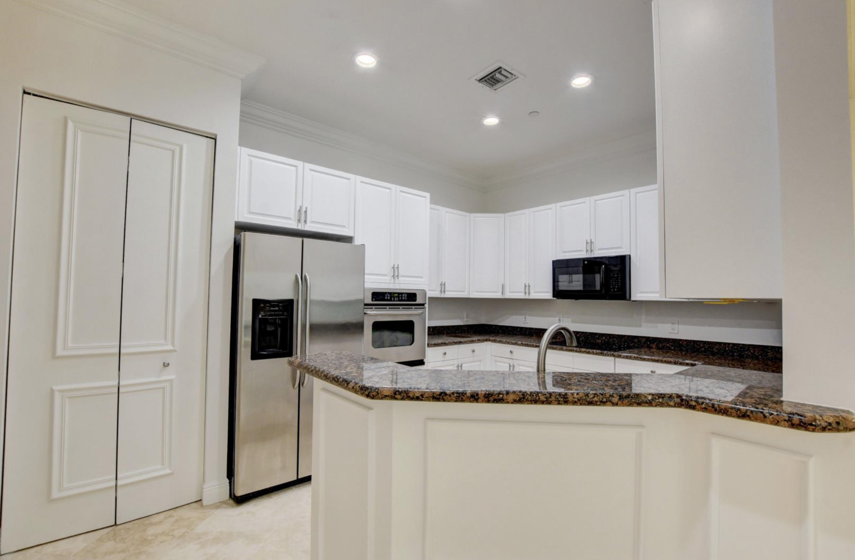 395 Northeast 69th Circle Boca Raton, FL 33487 - Photo 14 of 39 72A3C9D2-2777-46AE-BE1D-098CE63AF2B3