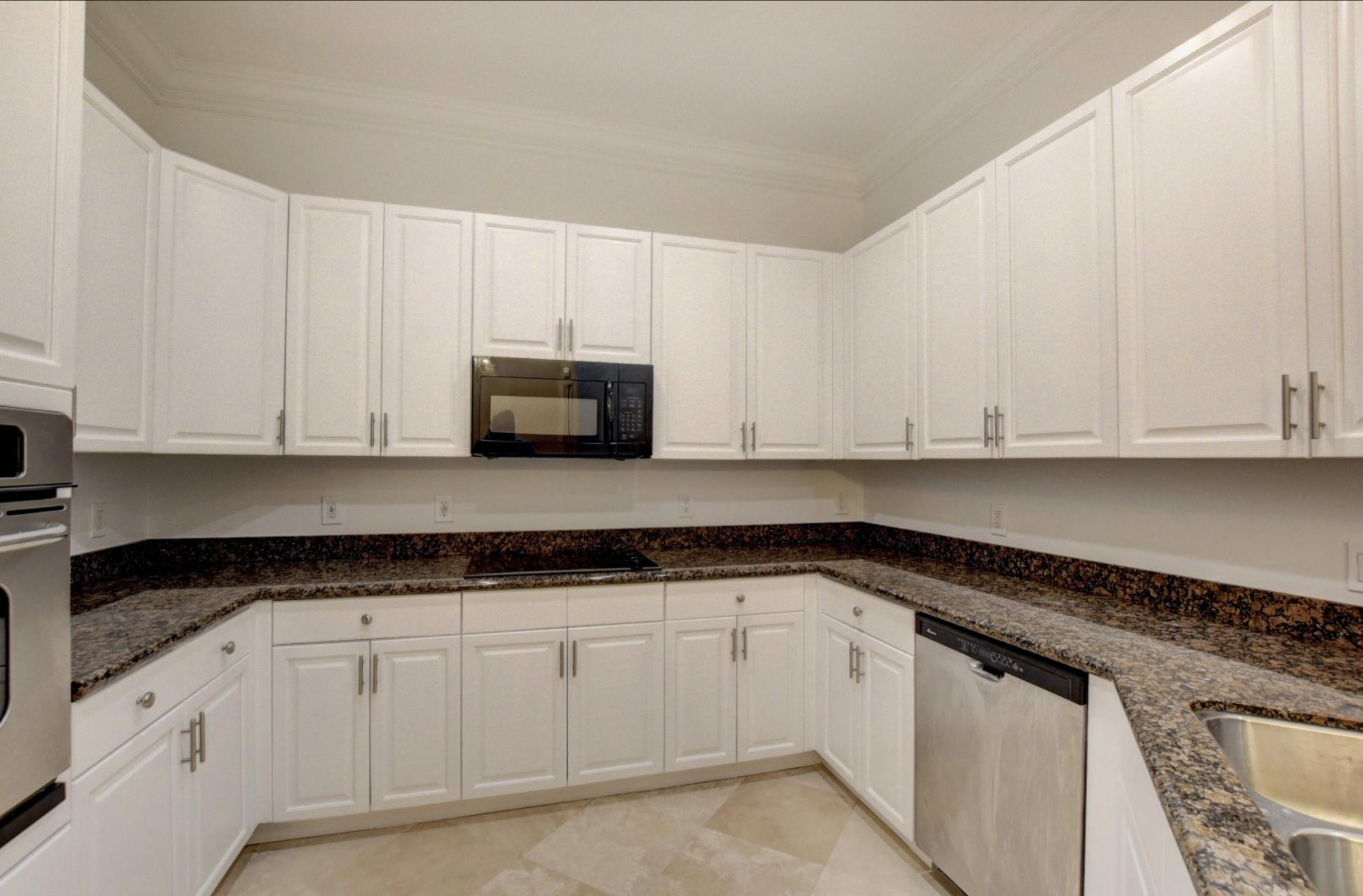 395 Northeast 69th Circle Boca Raton, FL 33487 - Photo 15 of 39 32E0B71E-390A-4F37-8632-5CB04882F8E0