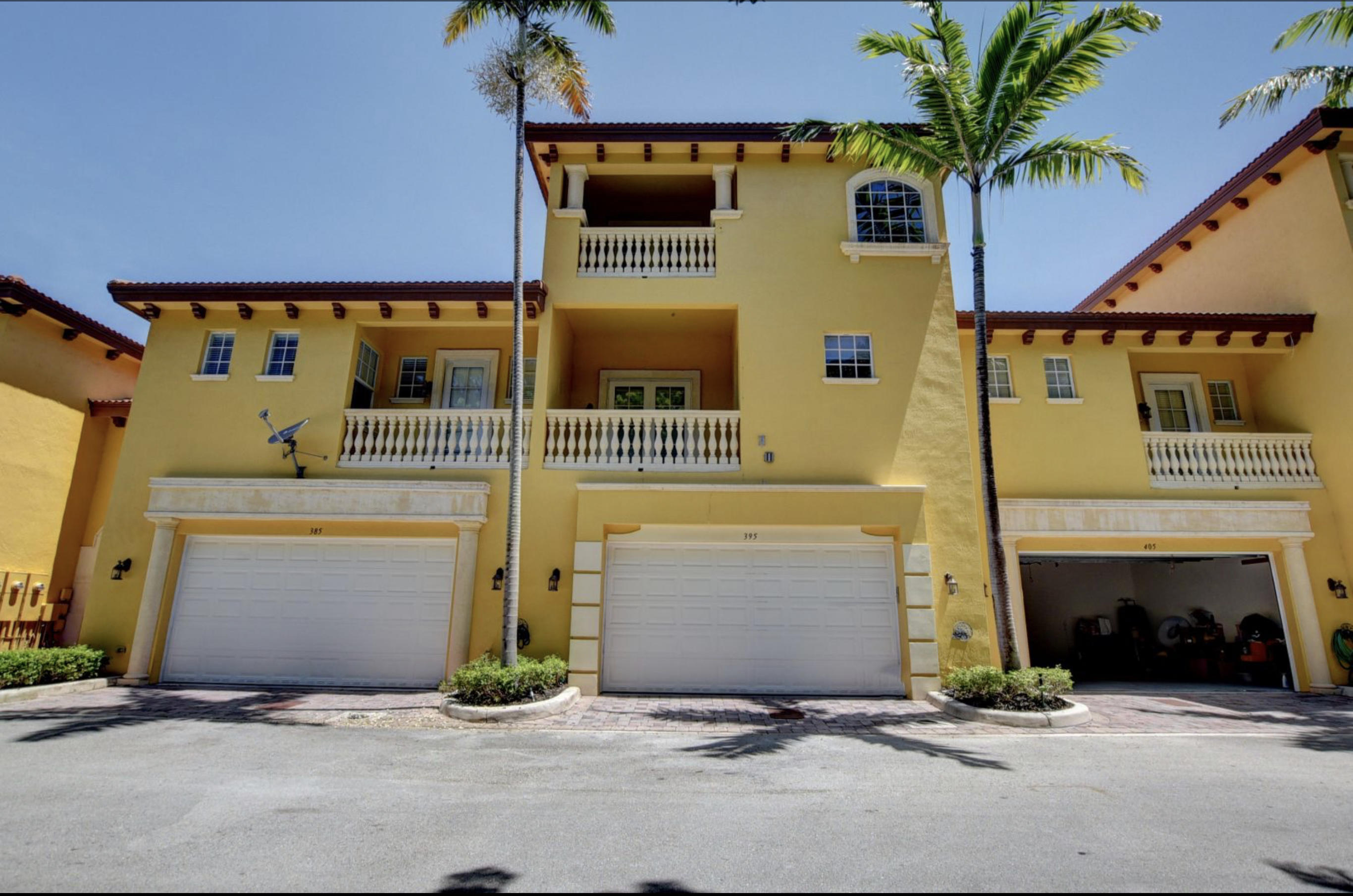 395 Northeast 69th Circle Boca Raton, FL 33487 - Photo 6 of 39 C3B6AAA2-C9D2-4AD6-A051-96CC7CCF4D0E