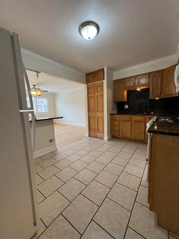 $1,800 | 10105 Hartford Court, Unit 2A, Schiller Park, IL 60176