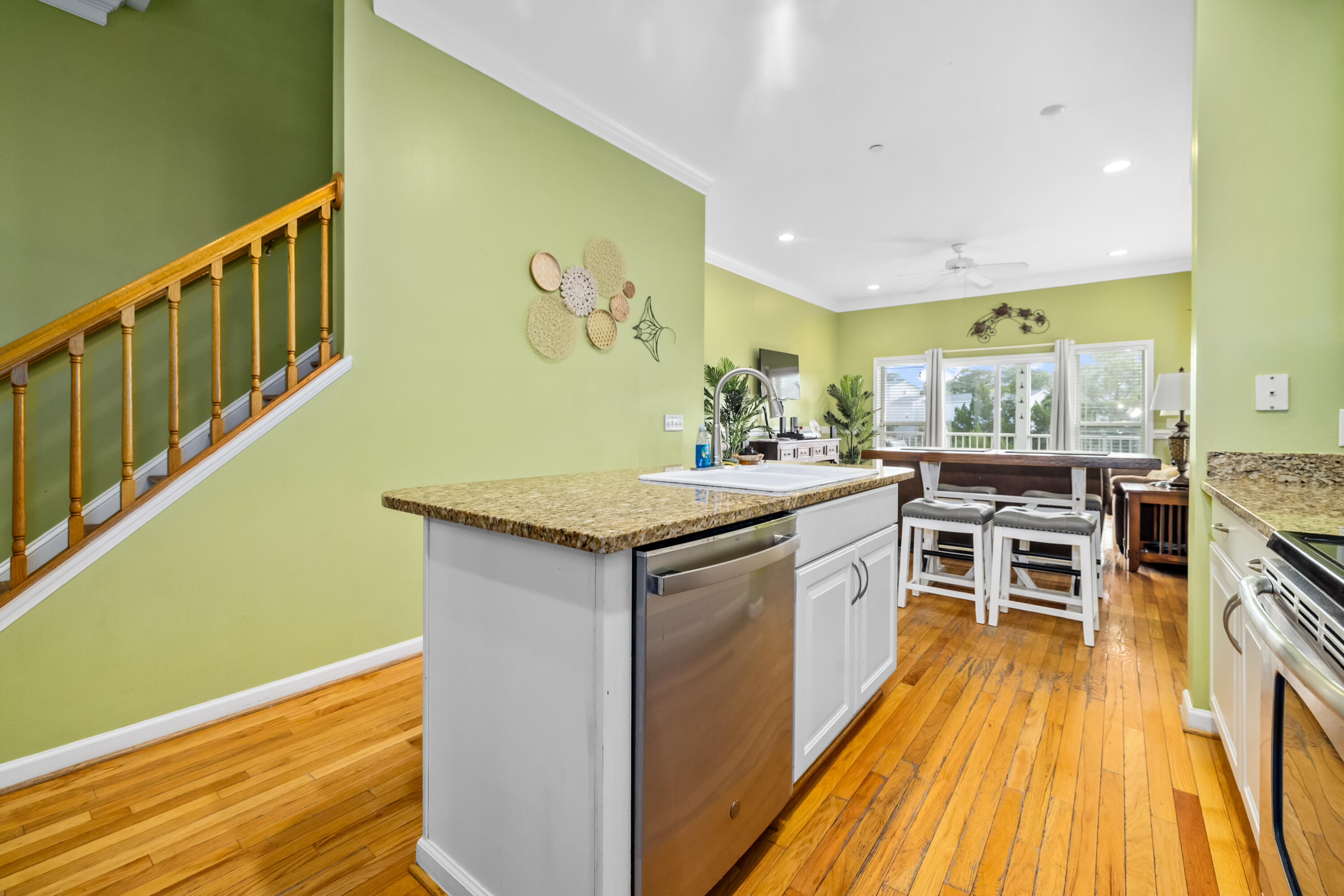 107 West 2nd Street Folly Beach, SC 29439 - Photo 17 of 66 10 foot high ceilings