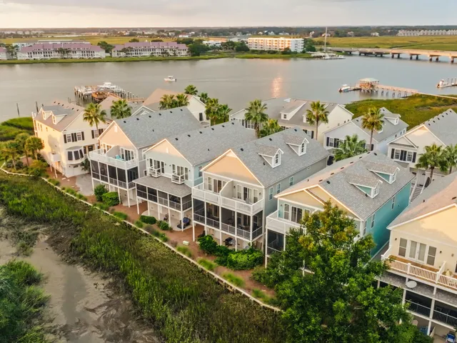 $965,000 | 107 West 2nd Street, Folly Beach, SC 29439