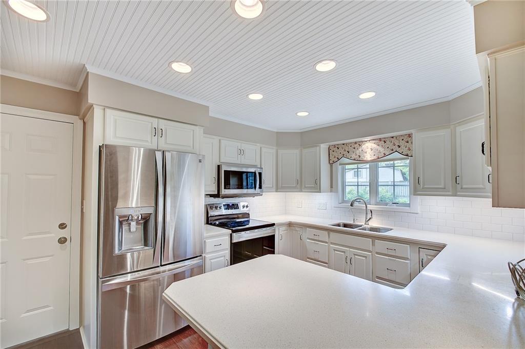 7232 Eagle Road Indianapolis, IN 46278 - Photo 5 of 23 Gallery Image 5