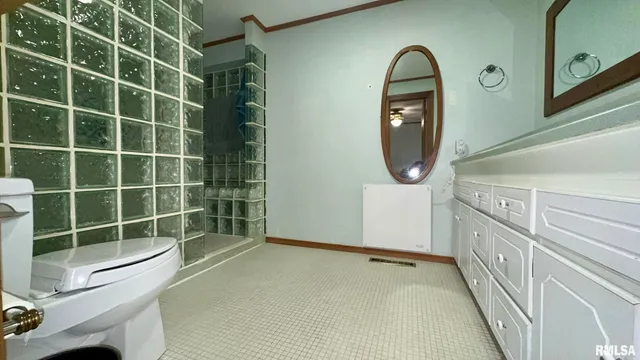 $225,000 | 601 1st Street, Benton, IL 62812