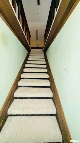 $225,000 | 601 1st Street, Benton, IL 62812