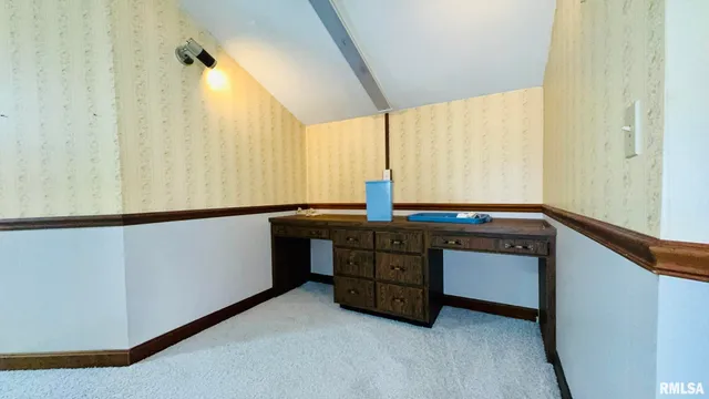 $225,000 | 601 1st Street, Benton, IL 62812