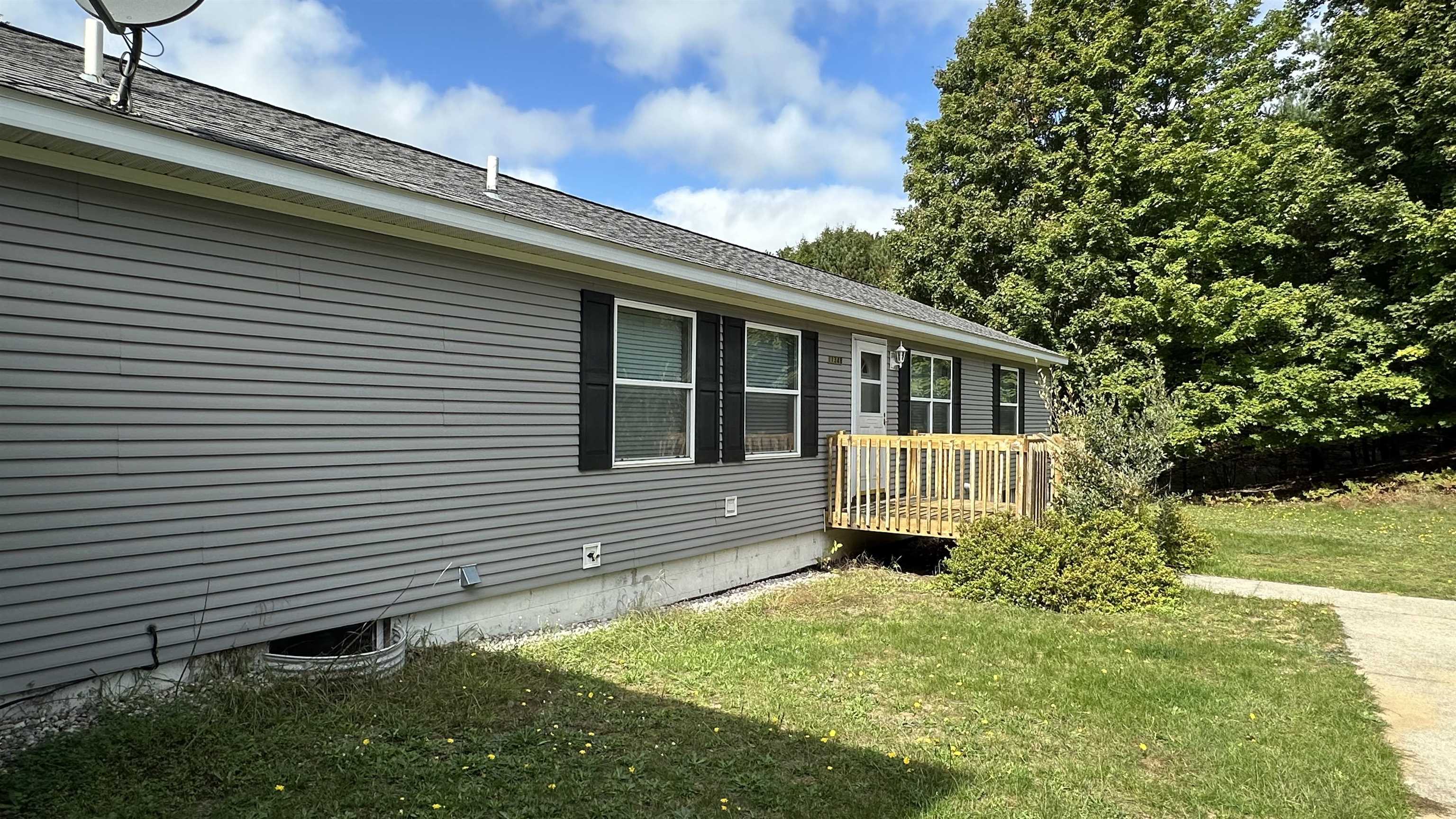 11348 South Bright Road Maple City, MI 49664 - Photo 6 of 6 Gallery Image 6