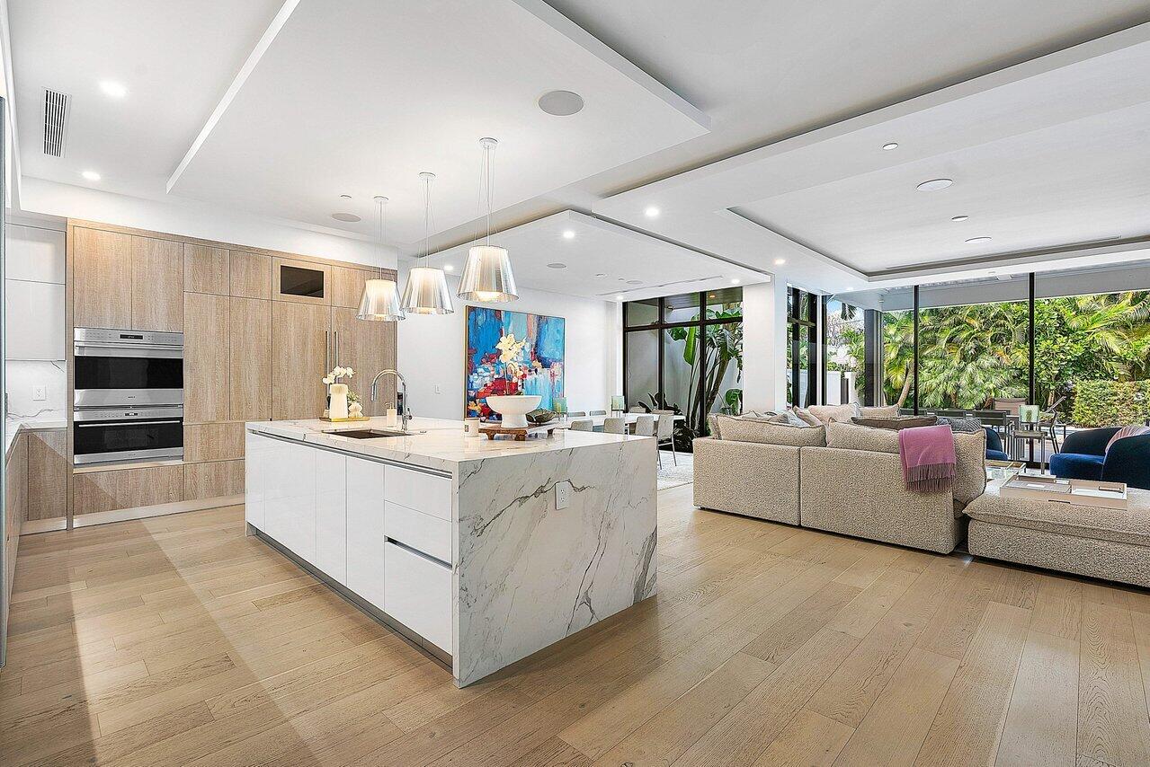 1015 Casuarina Road Delray Beach, FL 33483 - Photo 7 of 51 006-1015CasuarinaRoad-DelrayBeach-FL-334