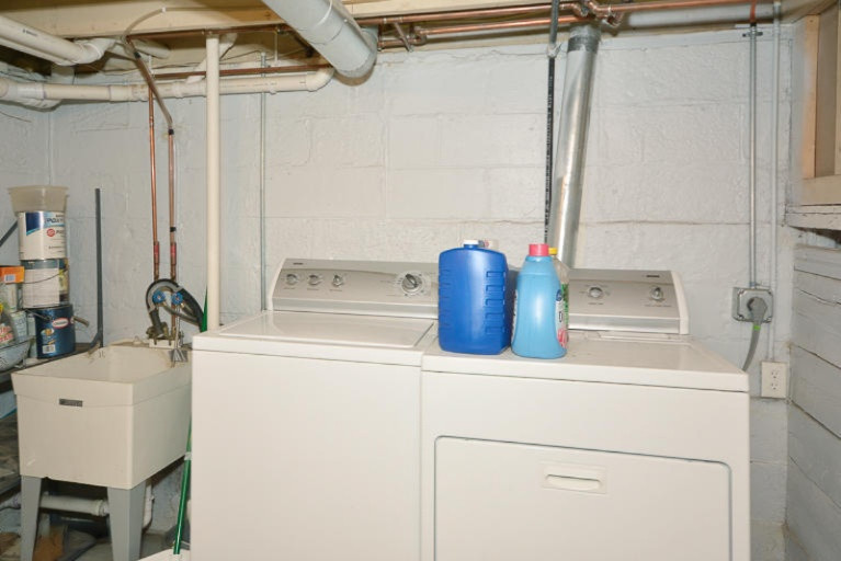 1229 Wayside Road Kalamazoo, MI 49048 - Photo 17 of 21 1229Wayside_17