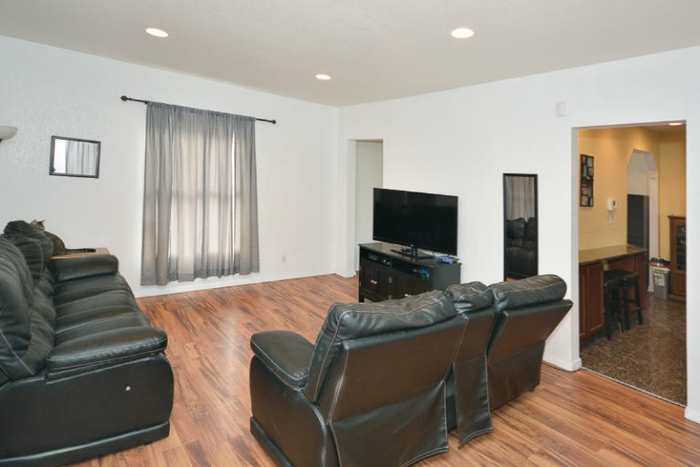 1229 Wayside Road Kalamazoo, MI 49048 - Photo 6 of 21 1229Wayside_06
