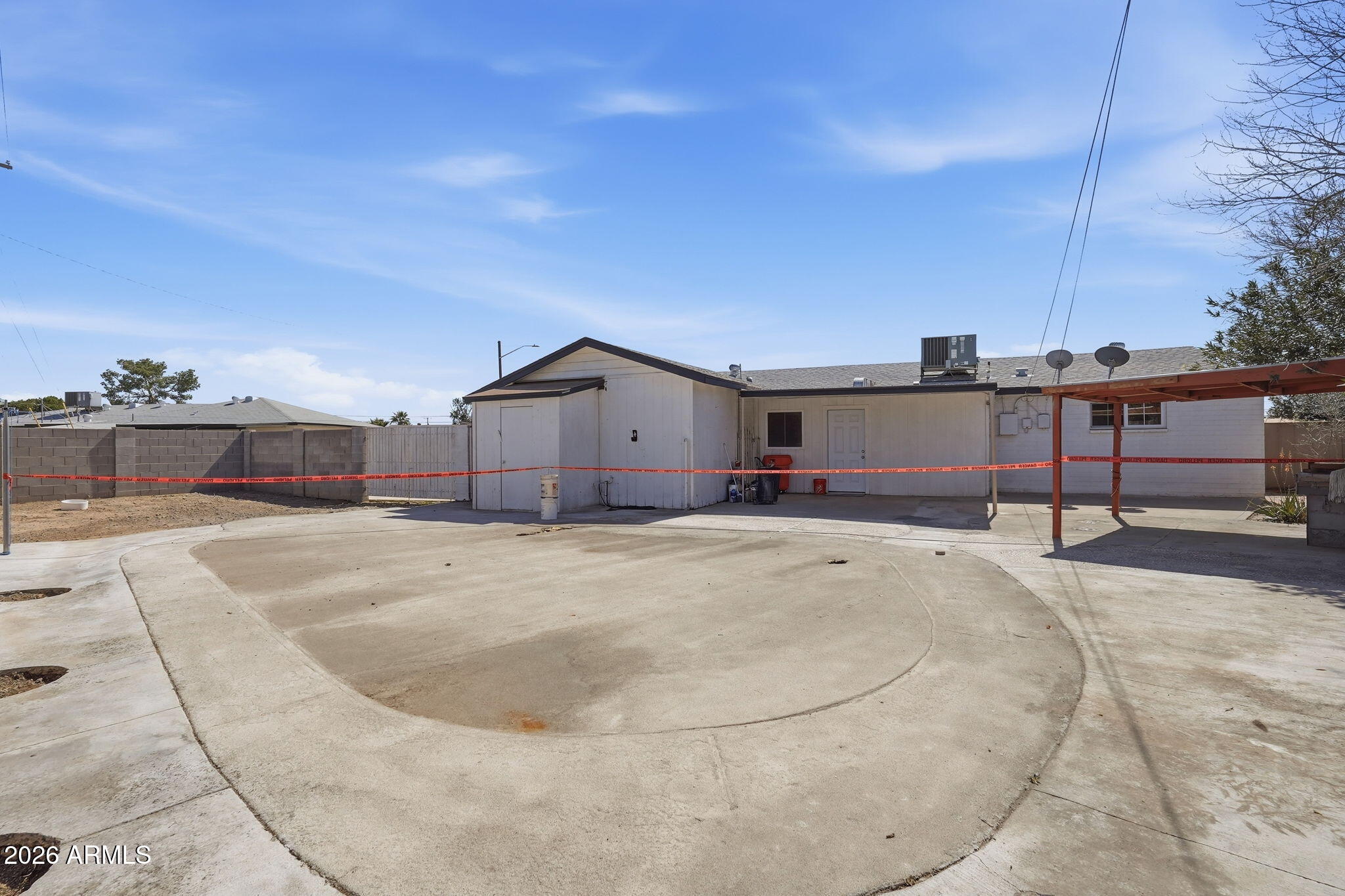2206 West Rancho Drive Phoenix, AZ 85015 - Photo 5 of 29 a view of a terrace