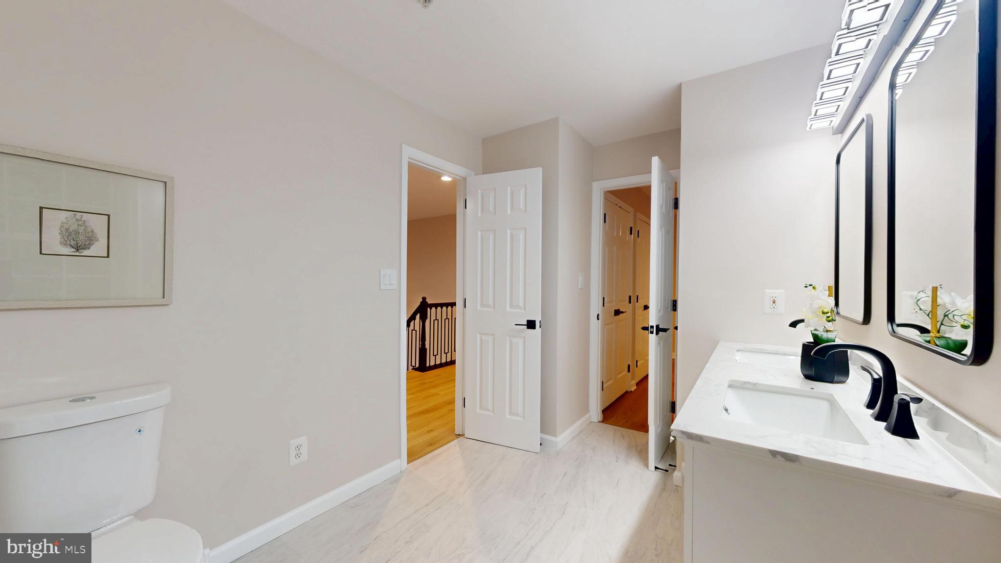 11901 Cross Rd Trail Brandywine, MD 20613 - Photo 50 of 86 Shared bathroom
