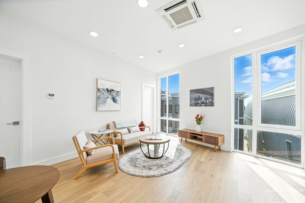 38 Hichborn Street, Unit 305 Boston, MA 02135 - Photo 2 of 5