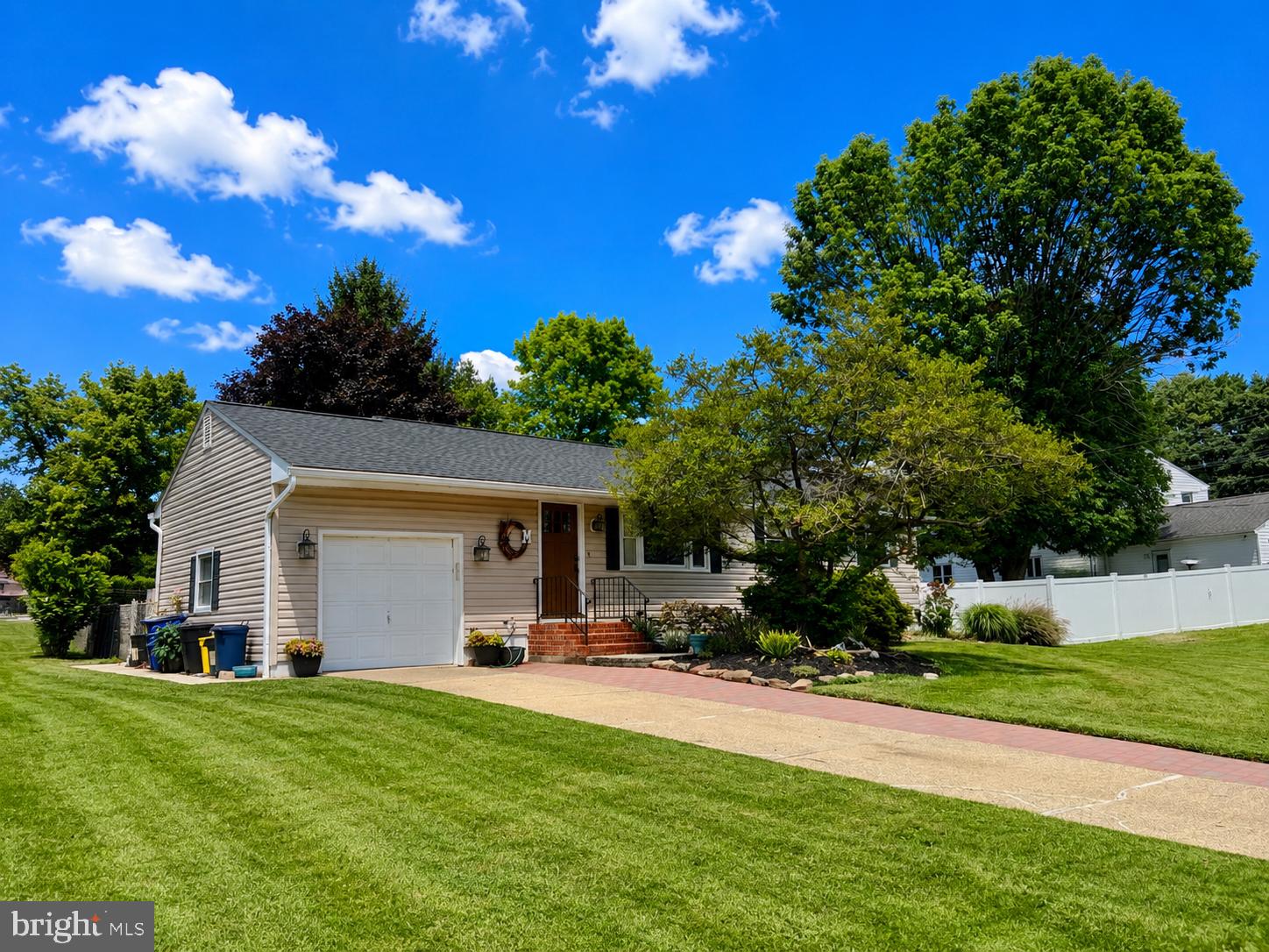 4 Running Brook Road Ewing, NJ 08638 - Photo 3 of 46 Charming home under a bright sky.