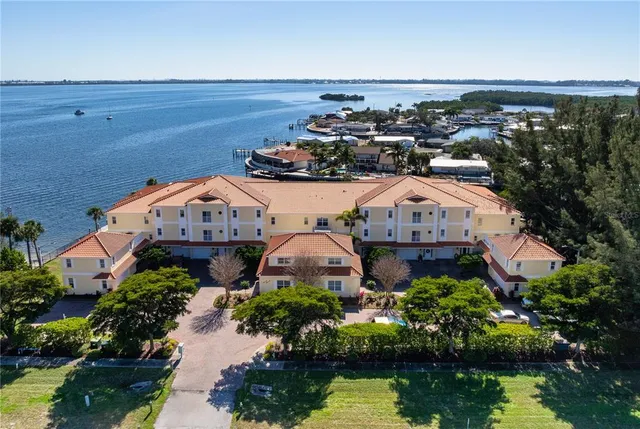 $1,150,000 | 9923 Manatee Avenue West, Bradenton, FL 34209