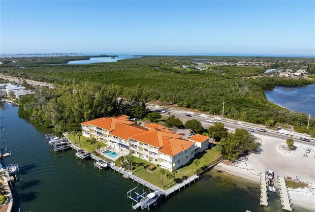 $1,150,000 | 9923 Manatee Avenue West, Bradenton, FL 34209