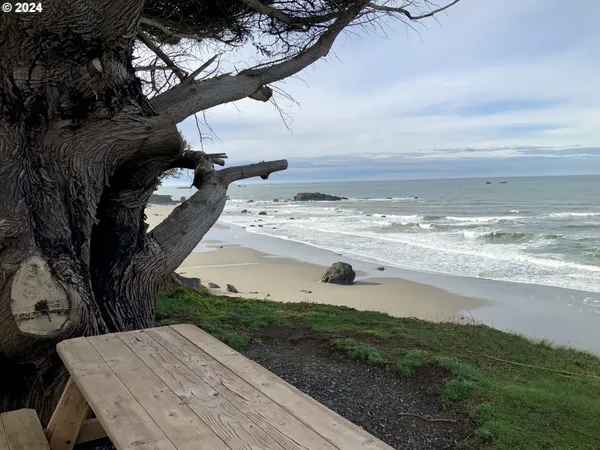 $249,000 | Surfside Drive, Gold Beach, OR 97444