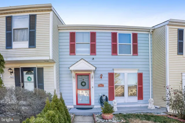 $425,000 | 7467 Lone Star Road, Lorton, VA 22079