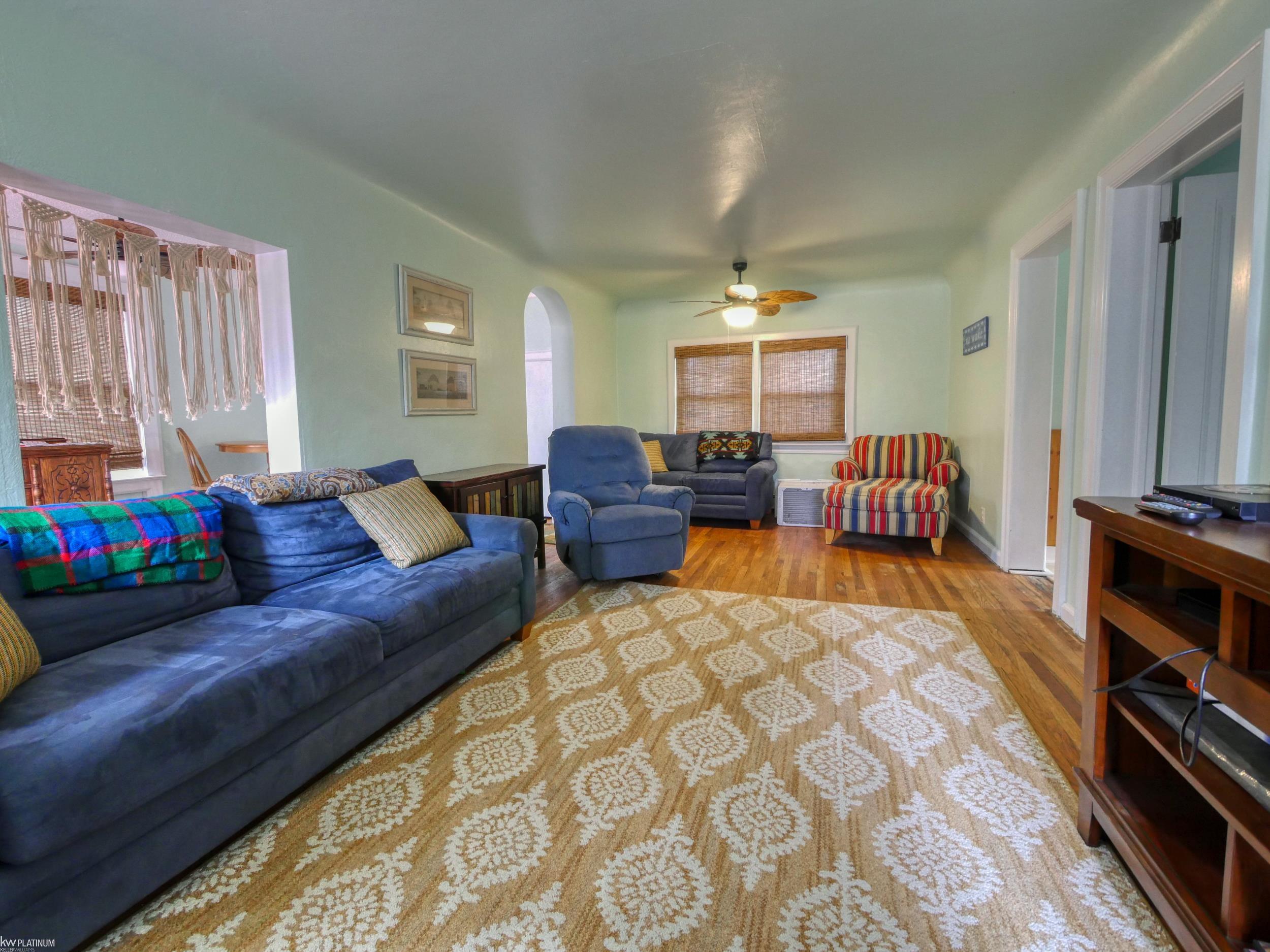 8564 Lakeview Avenue Lexington, MI 48450 - Photo 9 of 38 50134141-800cb575-9cad-4d7d-b1ff-72d0f2ee0dc1.JPG