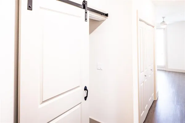 $1,801 | 2103 Moser Avenue, Unit 206, Dallas, TX 75206