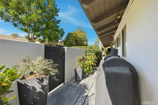 $2,150,000 | 2107 Vista Laredo, Newport Beach, CA 92660