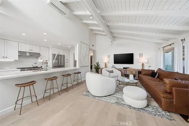 $2,150,000 | 2107 Vista Laredo, Newport Beach, CA 92660