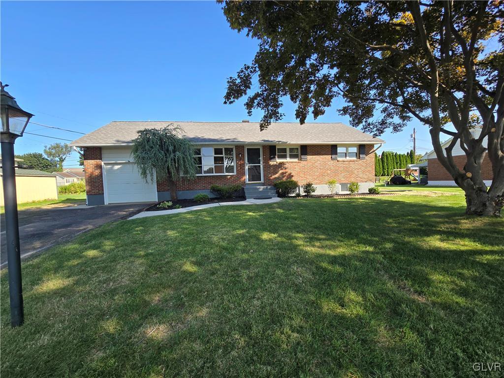 3933 Rutland Road Bethlehem, PA 18020 - Photo 3 of 39 Gallery Image 3