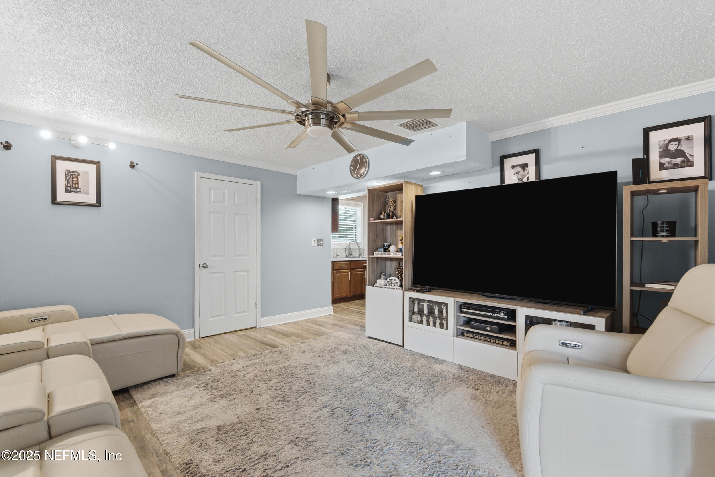 1020 Glynlea Road Jacksonville, FL 32216 - Photo 19 of 44 Family Room