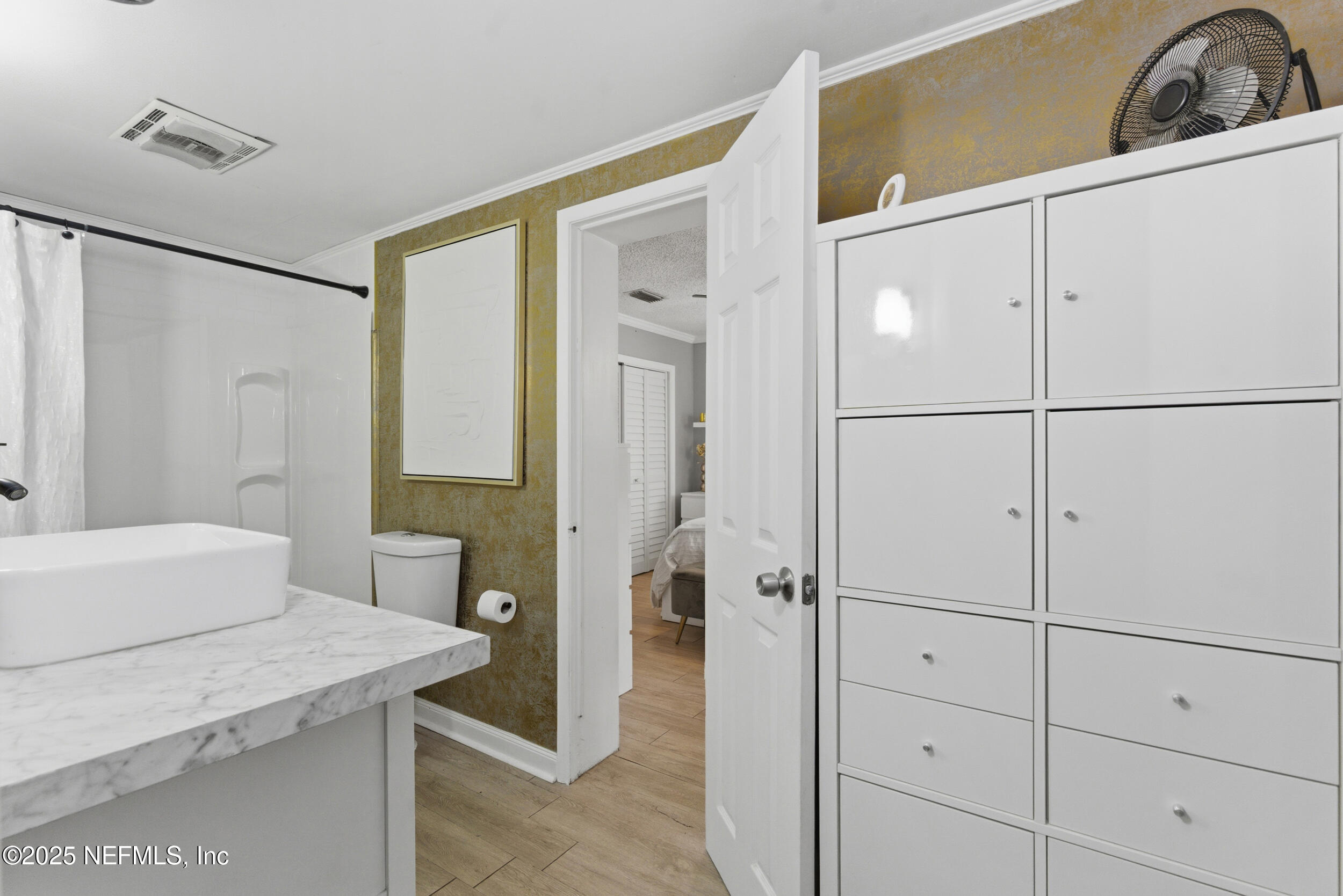 1020 Glynlea Road Jacksonville, FL 32216 - Photo 25 of 44 Main Bathroom