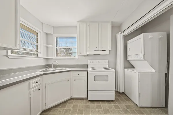 $995 | 7357 Brace Street, Houston, TX 77061