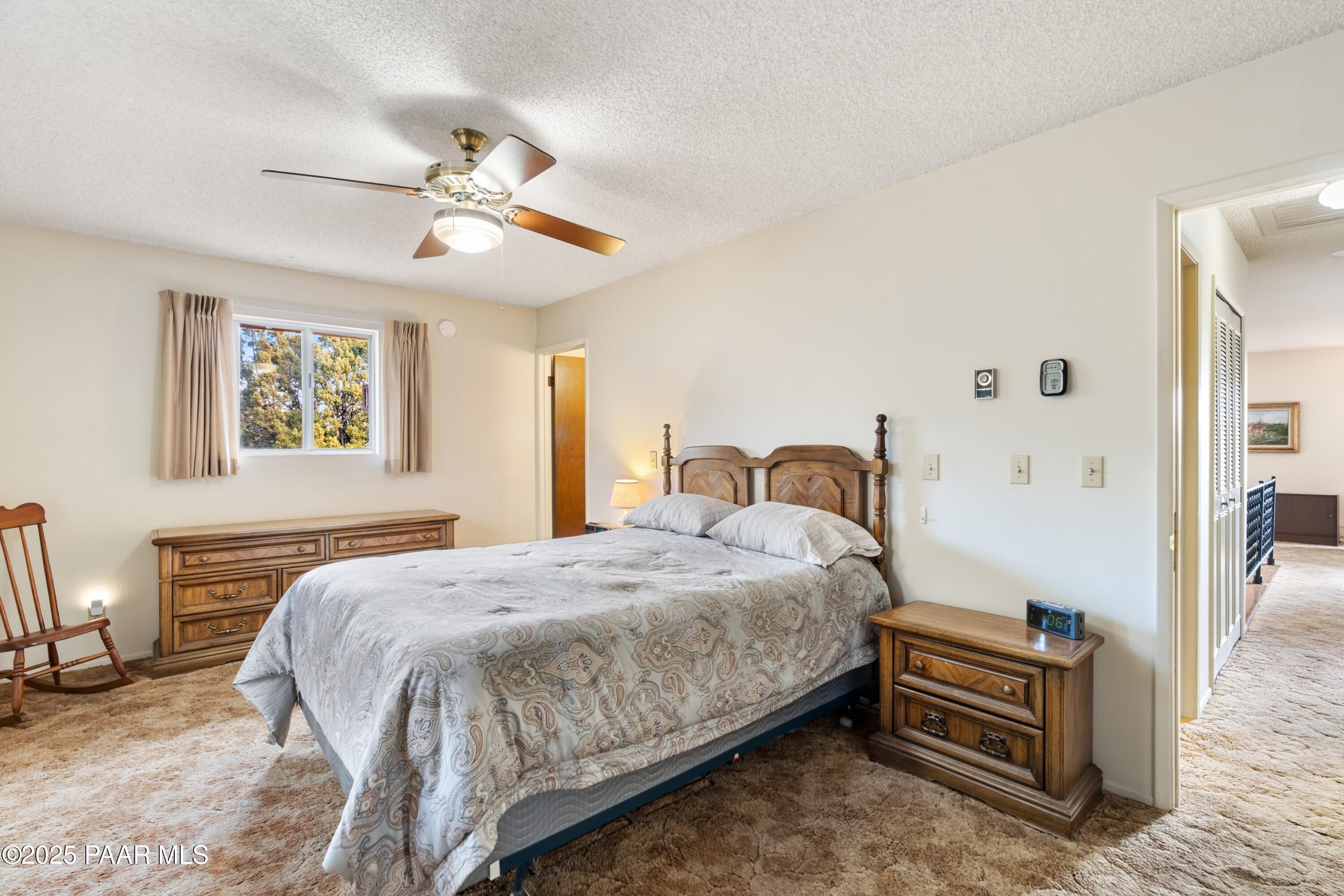 2198 Tonto Ridge Road Prescott, AZ 86305 - Photo 18 of 31 018_Primary Bedroom to Bathroom