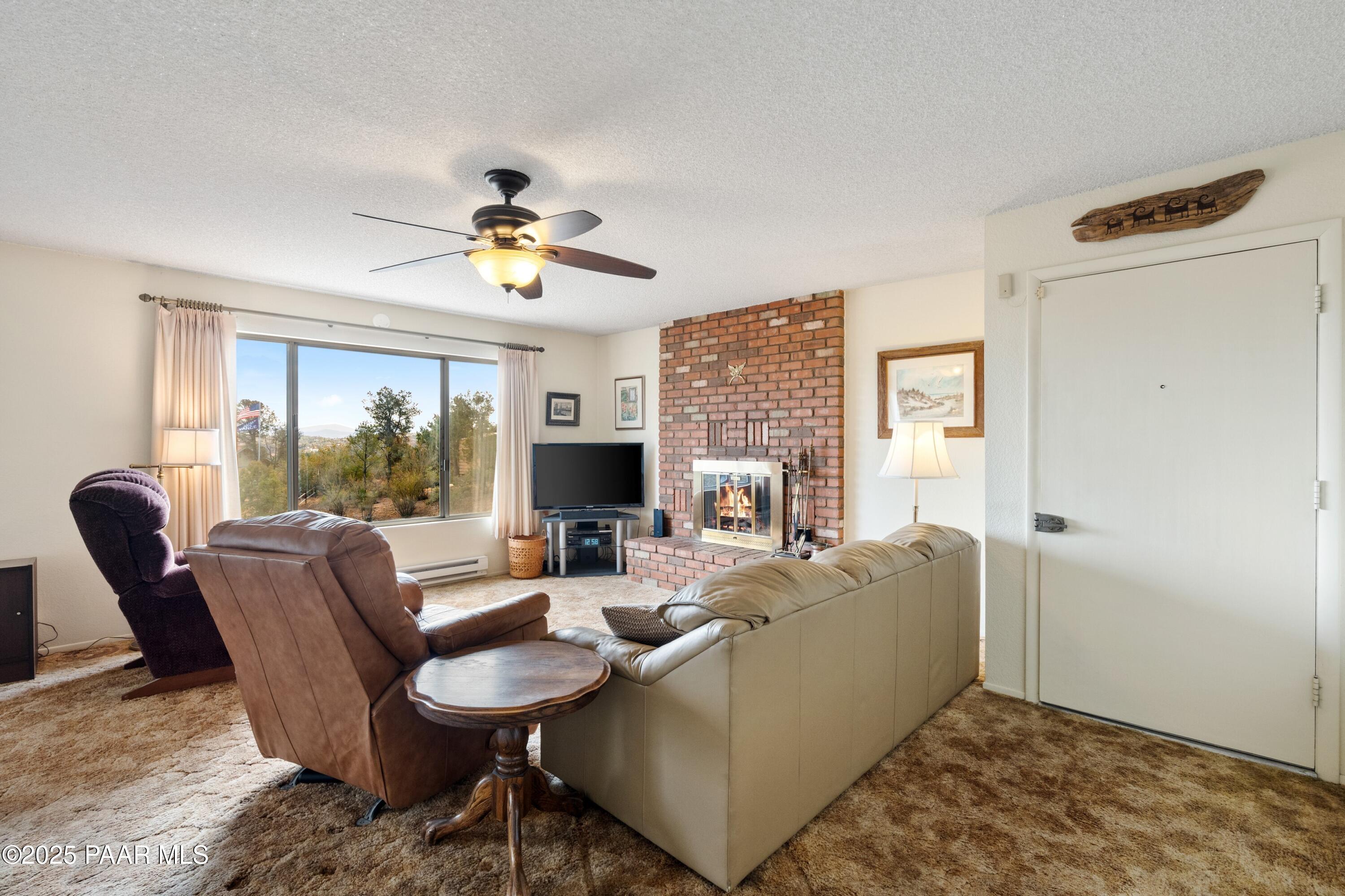 2198 Tonto Ridge Road Prescott, AZ 86305 - Photo 5 of 31 005_Living Room