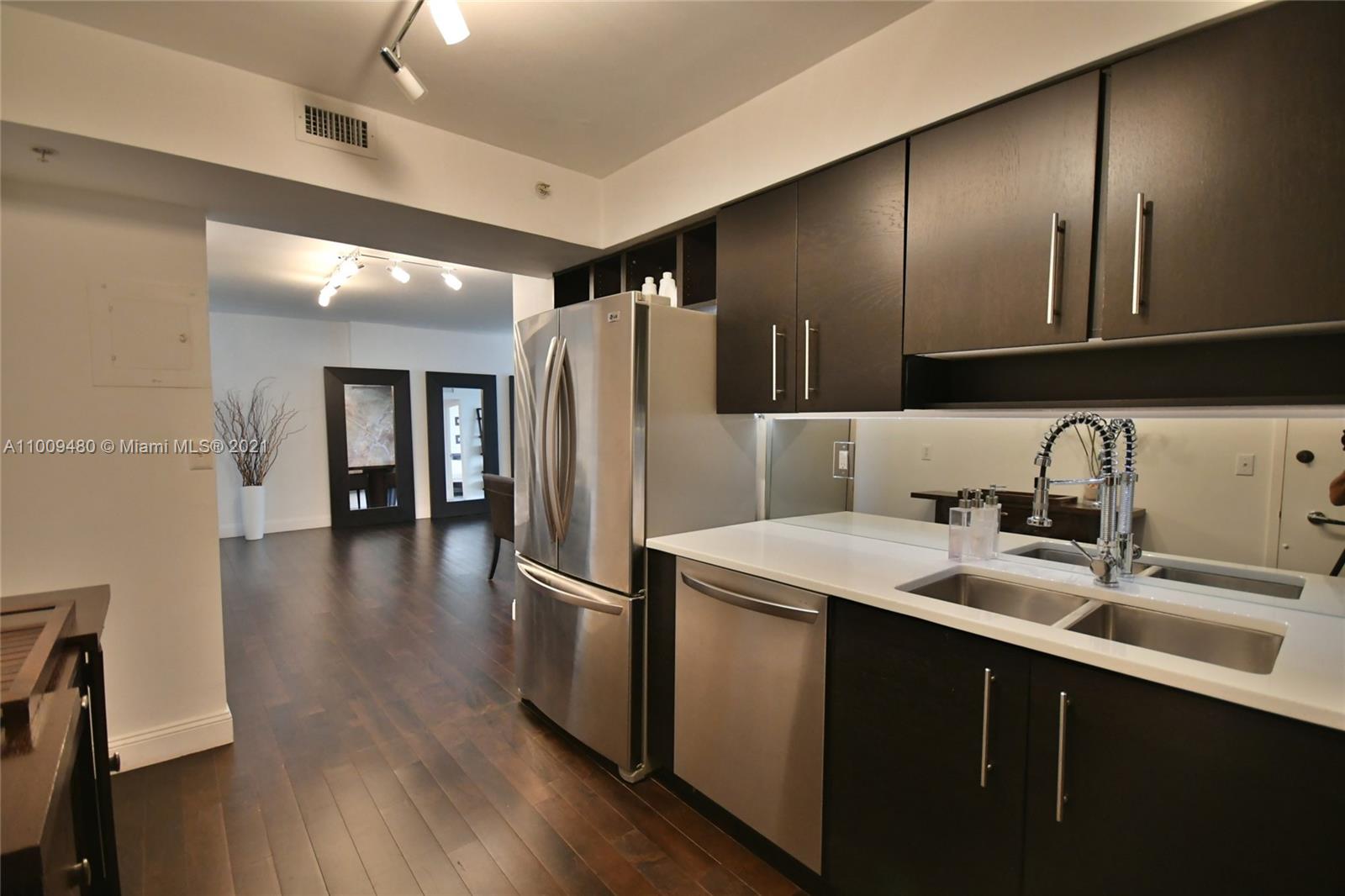 9195 Collins Avenue, Unit 811 Surfside, FL 33154 - Photo 13 of 31