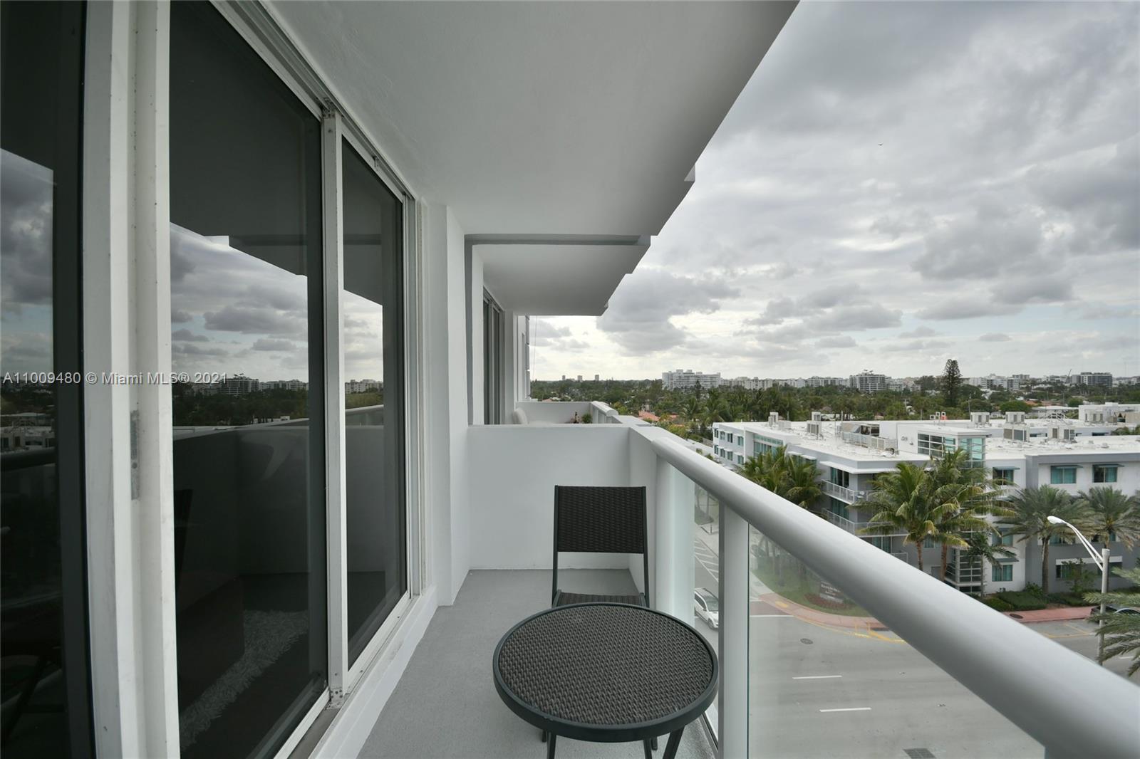 9195 Collins Avenue, Unit 811 Surfside, FL 33154 - Photo 17 of 31