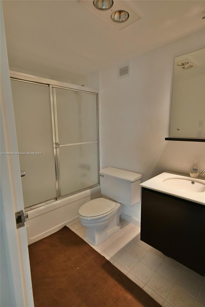 9195 Collins Avenue, Unit 811 Surfside, FL 33154 - Photo 19 of 31