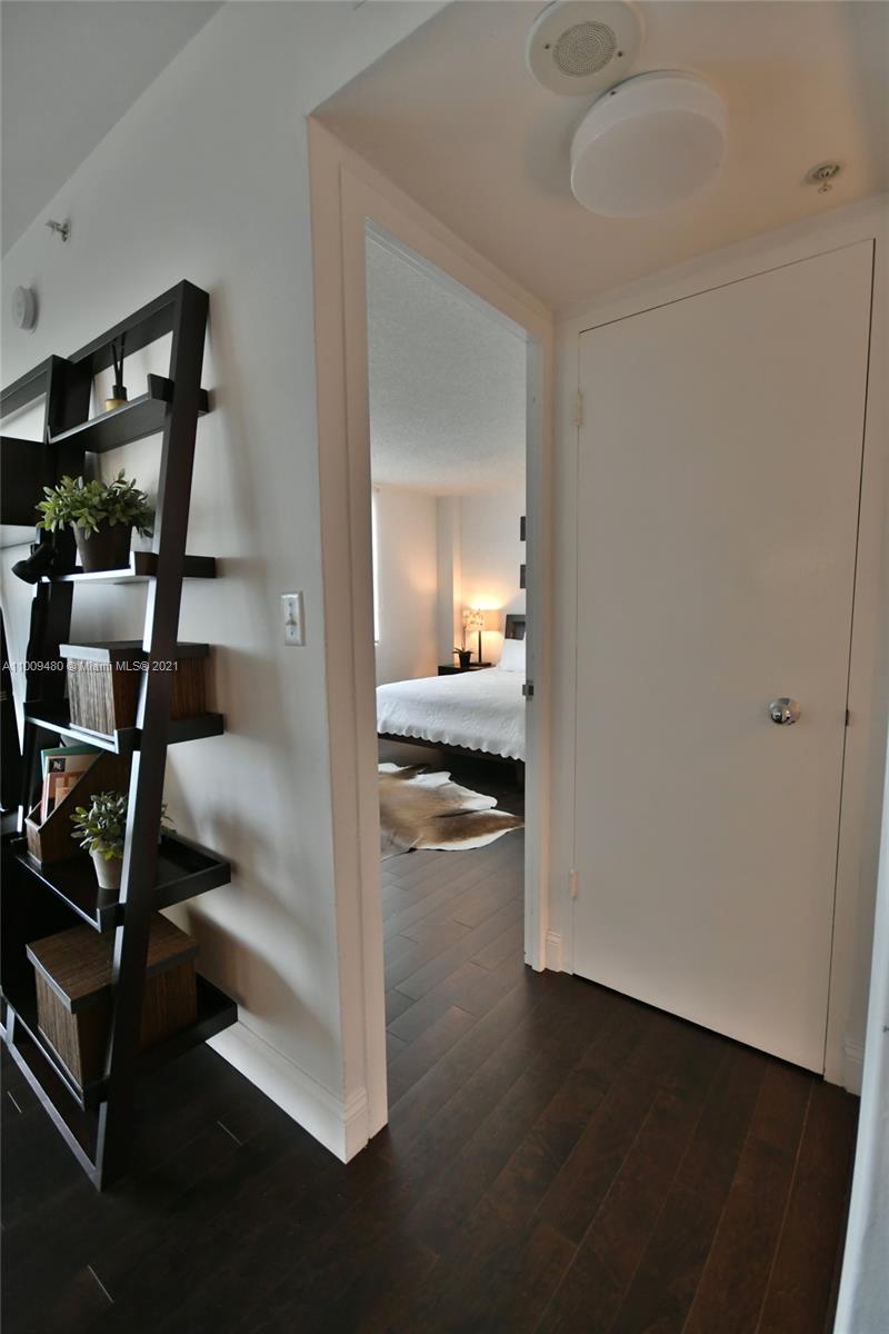 9195 Collins Avenue, Unit 811 Surfside, FL 33154 - Photo 21 of 31