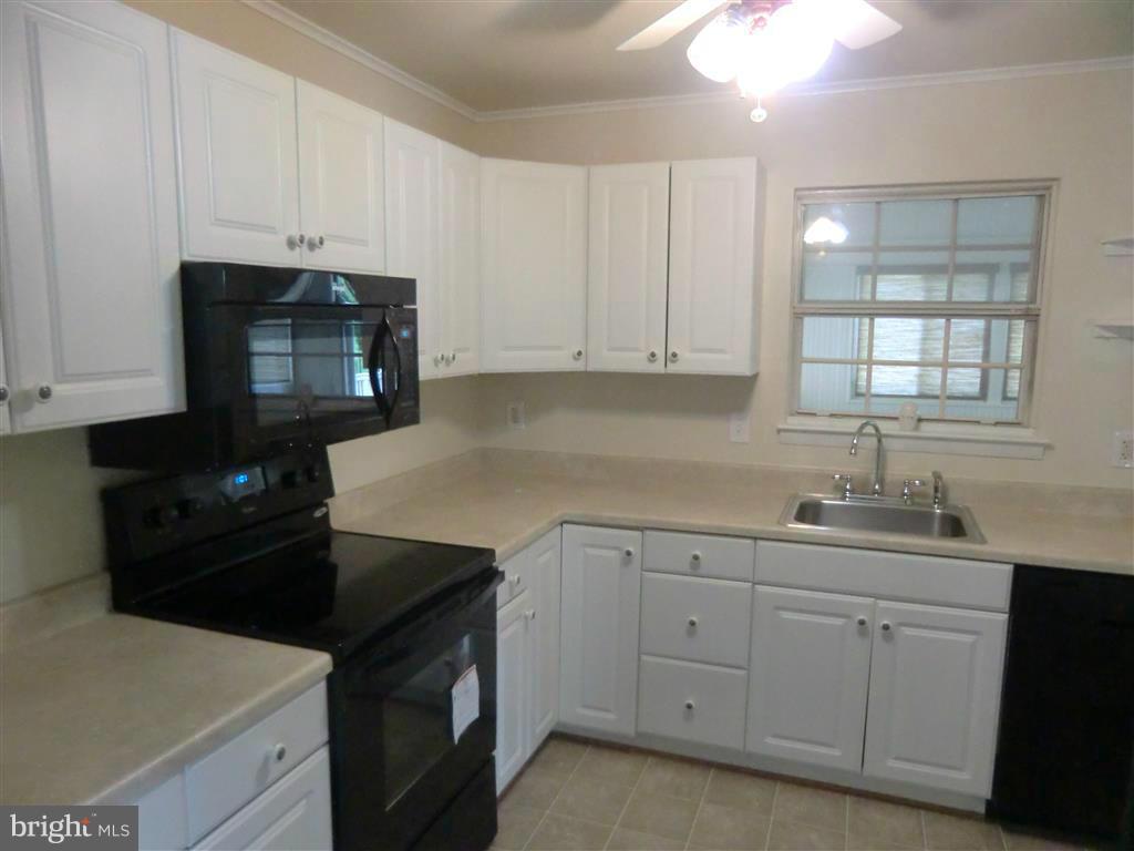 24126 Welsh Road Gaithersburg, MD 20882 - Photo 8 of 30 Kitchen