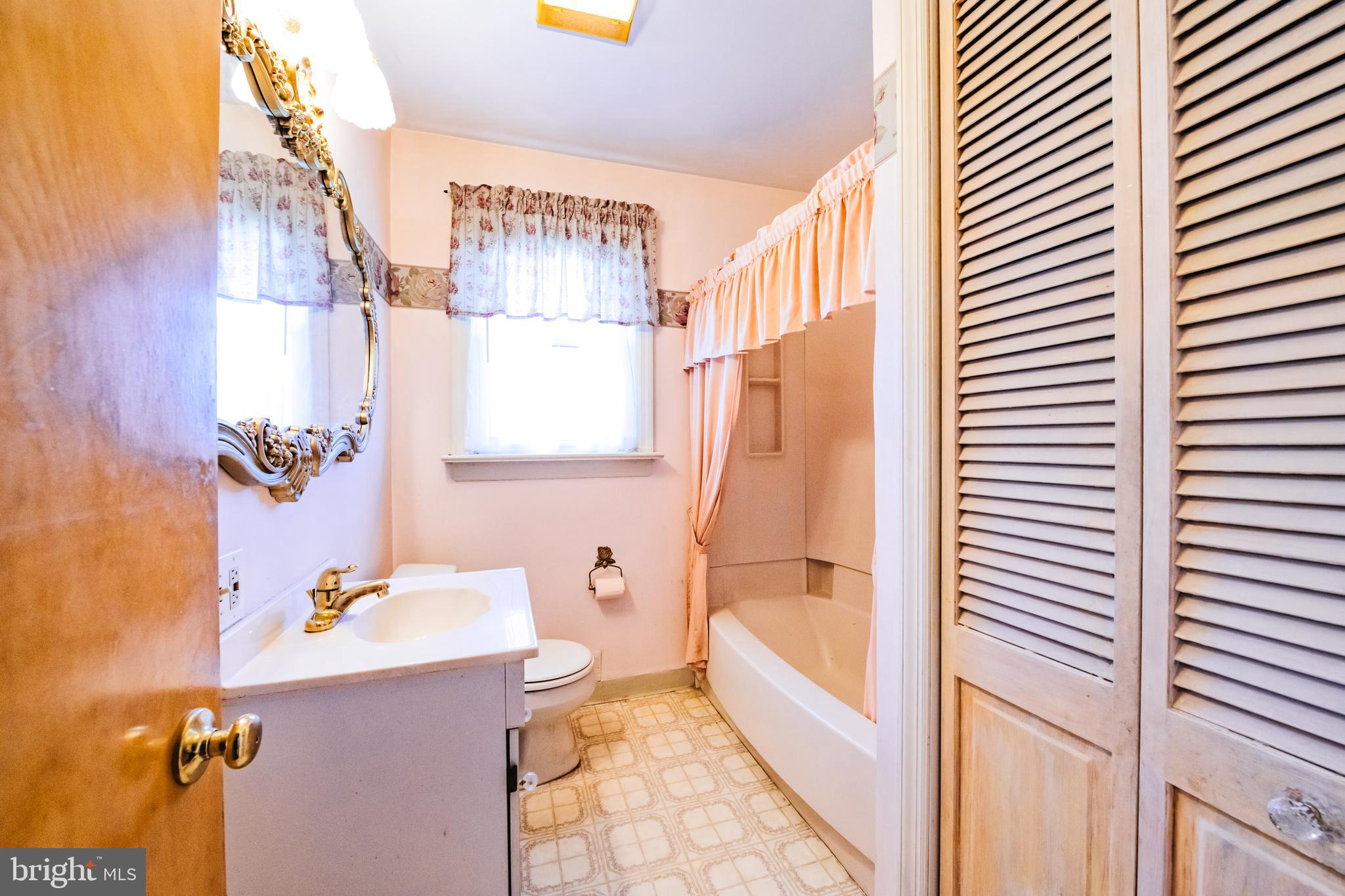 573 Cornell Road Burlington, NJ 08016 - Photo 17 of 29 Full Bathroom
