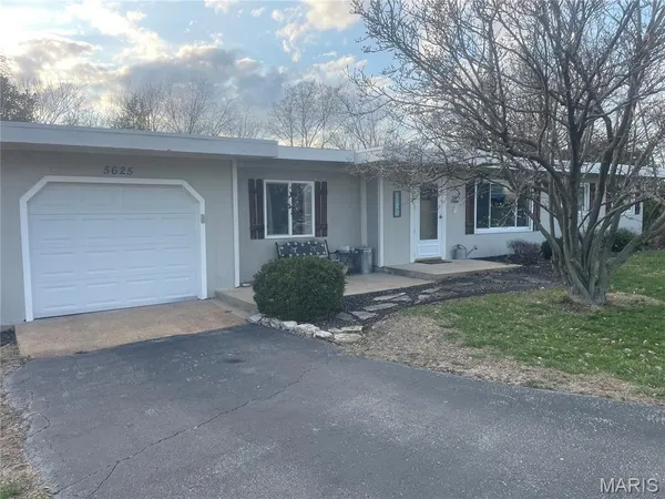 $200,000 | 5625 Circle Drive, High Ridge, MO 63049