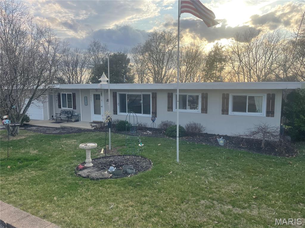 5625 Circle Drive High Ridge, MO 63049 - Photo 2 of 19