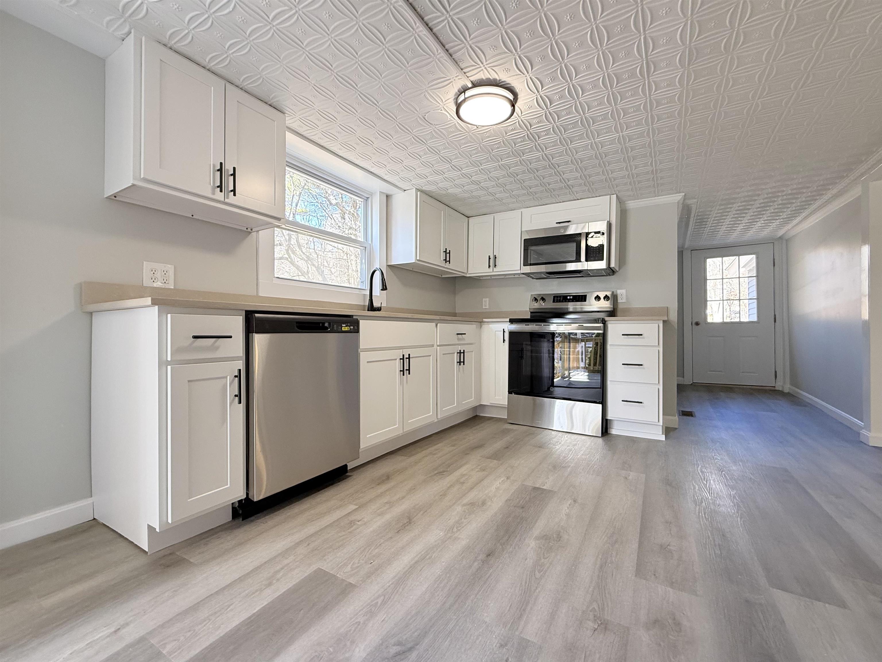 30 Sweatt Street Boscawen, NH 03303 - Photo 2 of 48
