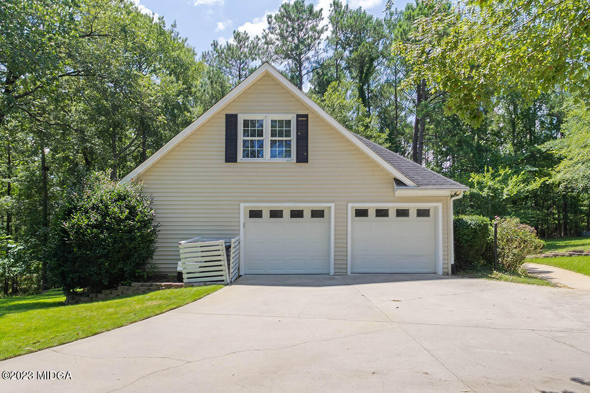 173 Old Ridge Road Macon, GA 31211 - Photo 30 of 37 a view of garage and yard