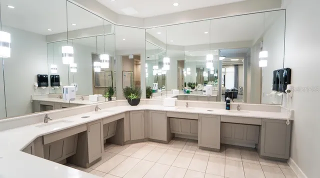 $275,000 | 17108 Vardon Terrace, Unit 204, Bradenton, FL 34211